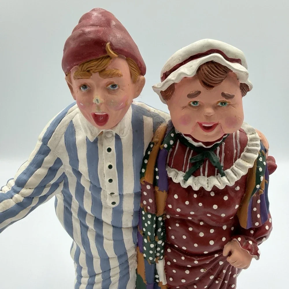 Vintage Dept‎ 56 Mama In Her Kerchief Papa In His Cap Christmas Figurine 7.5'in